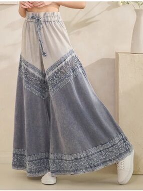New: Oli & Hali Mineral Wash Lace Panel Flowy Wide Leg  Pants• Medium